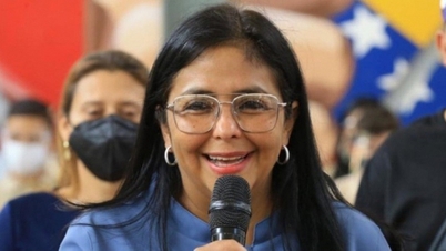 Venezuela hükümeti, 'yeni gerçekliğe' uyum sağlamak için büyük değişikliklere hazırlanıyor.