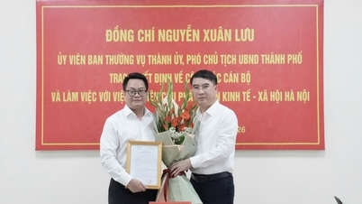 Il compagno Nguyen Viet Hung è il direttore dell'Istituto di ricerca per lo sviluppo economico e sociale di Hanoi.