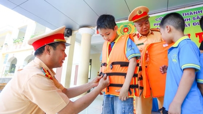 Fornire agli studenti dell'unica isola comune di Hanoi uno "scudo" contro l'annegamento.