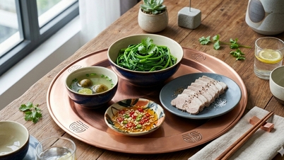 Nelle giornate calde, quando non si riesce nemmeno a deglutire il riso, provate questi 3 piatti: preparare un pasto completo richiede solo 15 minuti e sono irresistibilmente deliziosi.