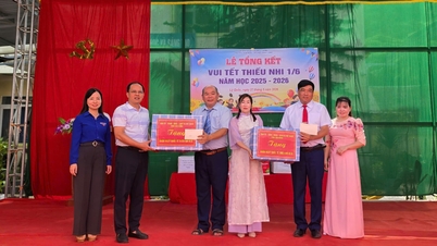Đoàn công tác của tỉnh thăm, tặng quà Tết Thiếu nhi tại xã Lý Quốc - Báo Cao Bằng điện tử