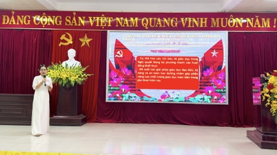 Sedici concorrenti hanno partecipato al concorso per oratori e propagandisti di talento del distretto di Thuận An.