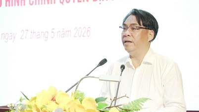 Il segretario provinciale del Partito e presidente del Consiglio popolare provinciale, Phan Thăng An, ha affermato: "Considerare l'efficacia del servizio alla popolazione e lo sviluppo della provincia come il criterio supremo nell'operato del governo locale a due livelli".