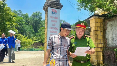 Tuyen Quang'daki 10. sınıf Edebiyat sınavı duygu dolu geçti.