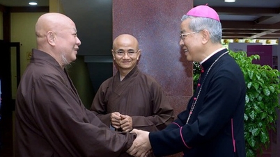 Başpiskopos Joseph Nguyen Nang, Budist takvimine göre 2570 yılında kutlanan Buda'nın doğum günü vesilesiyle tebriklerini iletti.
