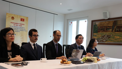 Dialogo formativo tra la delegazione vietnamita a Ginevra e l'Università del Commercio Estero.