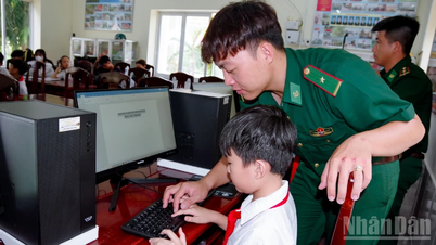I soldati della Guardia di Frontiera accompagnano gli studenti nel percorso di trasformazione digitale.