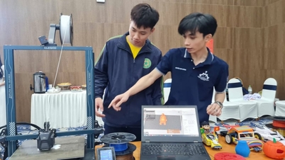 Gli studenti dell'Accademia vietnamita di agricoltura vogliono creare robot per diserbare le risaie e sviluppare software per le zone soggette a inondazioni.