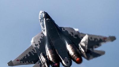 รัสเซียเปลี่ยนกลยุทธ์ในการใช้เครื่องบินรบ Su-57 และมีแนวโน้มที่ดีขึ้นสำหรับรุ่น Su-57D สองที่นั่ง
