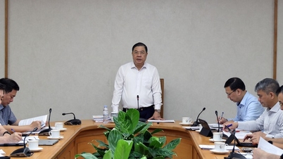 Vizepremierminister Pham Gia Tuc forderte das Ministerium für Industrie und Handel auf, die Ausarbeitung der Gesetzgebung zu beschleunigen und dabei Qualität und institutionelle Konsistenz zu gewährleisten.