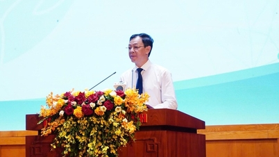 Deputy Minister of Health Nguyen Tri Thuc: Technology must become the 'wings' for children's development.