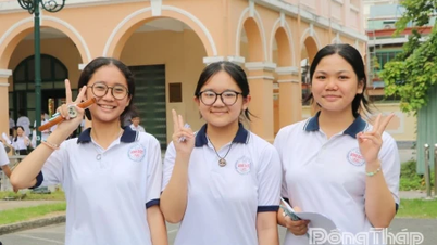 Cadangan jawapan untuk peperiksaan Matematik bagi peperiksaan kemasukan darjah 10.