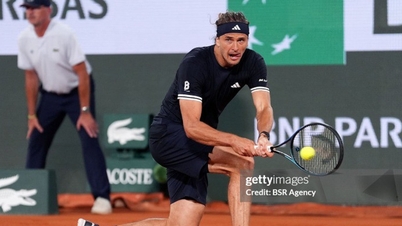 Alexander Zverev a fait étalage de son talent en battant Tomas Machac en trois sets à Roland-Garros.