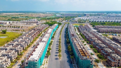 De weg naar een moderne stad.