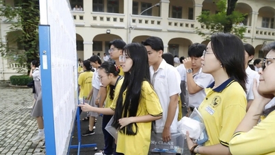 Ho Chi Minh City: Over 140,000 12th-grade students participate in mock graduation exam.