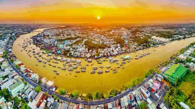 Il risveglio della "porta verso il cielo" del delta del Mekong.