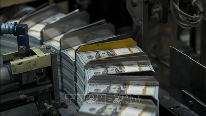 Gli investitori prevedono un apprezzamento del dollaro statunitense in seguito al cambiamento di rotta della Federal Reserve.
