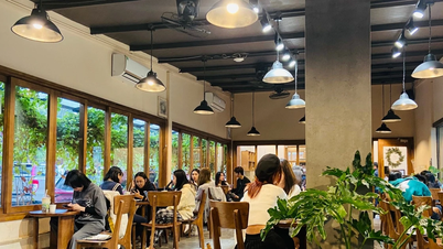Los retos a los que se enfrentan los dueños de cafeterías durante la temporada de calor en Hanói.