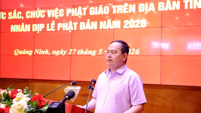 In occasione della celebrazione del compleanno del Buddha, la provincia di Quang Ninh ha ospitato un incontro con dignitari e funzionari buddisti.