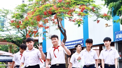 Oltre 30.000 studenti della città di Dong Nai hanno iniziato la prima prova dell'esame di ammissione al decimo anno scolastico.
