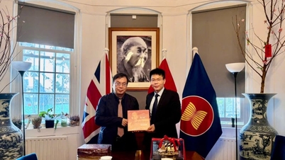 La maison d'édition Vietnam Education Publishing House renforce sa coopération internationale dans les domaines de l'édition scolaire, du droit d'auteur et de la transformation numérique au Royaume-Uni.