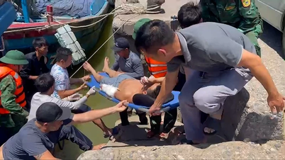 Thanh Hoa ratuje rybaków uczestniczących w wypadku na morzu.