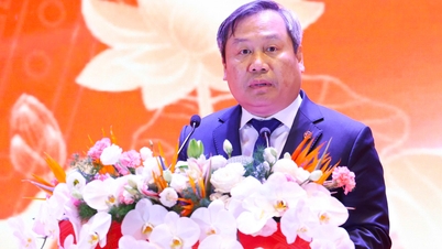 Presidente del Comitato popolare di Hanoi: Promuovere lo sviluppo dell'edilizia sociale e degli alloggi in affitto.