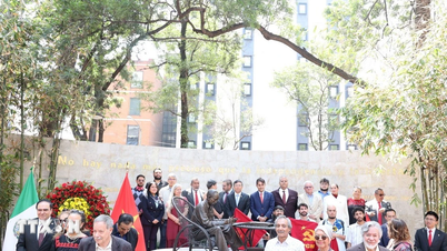 O Monumento a Ho Chi Minh - um símbolo atemporal no coração do México.