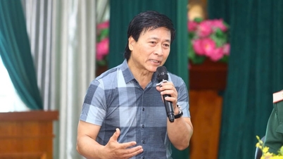 L'artista di fama Quoc Tuan racconta di aver portato in dono caffè vietnamita e durian a professori e colleghi internazionali, e che tutti li hanno apprezzati moltissimo.
