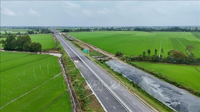 An Giang urychluje rozvoj dopravní infrastruktury a tvoří 5 hnacích os růstu.