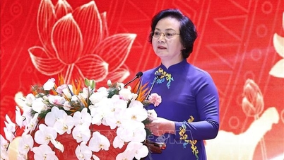 Místopředseda vlády Pham Thi Thanh Tra: Důrazně inovovat myšlení místní správy.