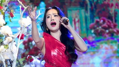 La ragazza che cantava le canzoni di Duc Huy ha quasi fatto piangere Thai Chau, seduta sulla sedia dei giudici.