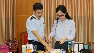 Bac Ninh: Latihan untuk pegawai penguatkuasa undang-undang tentang cara membezakan barangan tulen daripada barangan tiruan.