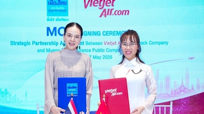 Vietjet unterstützt den Fußball und die Freundschaft zwischen Vietnam und Thailand.
