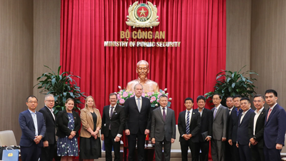 Mendorong kerja sama Vietnam-Finlandia di bidang keamanan siber dan teknologi tinggi.