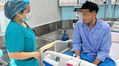Un bagnino di 20 anni ha avuto un arresto cardiaco in piscina ed è stato miracolosamente rianimato dopo 5 giorni.