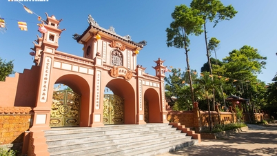 L'antico tempio sulle rive del fiume Thach Han: un profondo e poco conosciuto legame con la pagoda di Thien Mu.