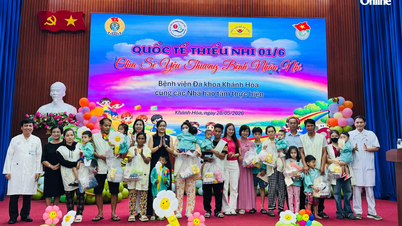 Szpital Ogólny Khanh Hoa zorganizował obchody Dnia Dziecka dla 250 małych pacjentów.
