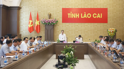 Lao Cai bespreekt groeiscenario's, begrotingsinkomsten en overheidsinvesteringen.