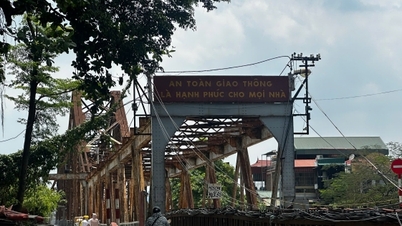 Jambatan Long Bien telah dibuka kepada lalu lintas, sekali gus mengurangkan tekanan lalu lintas di pintu masuk ke ibu kota.