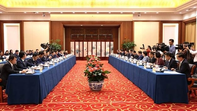 Wang Ning, tajemník provinčního výboru strany v Yunnanu (Čína), se setkal s tajemníky provinčních výborů strany provincií Lai Chau, Lao Cai, Tuyen Quang a Dien Bien (Vietnam).