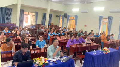 Phụ nữ phường Ba Ngòi tham gia đối thoại về các chính sách an sinh, việc làm