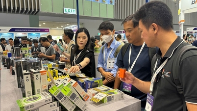Hô Chi Minh-Ville : Plus de 300 entreprises participent au Salon international de l'électronique et des appareils intelligents.