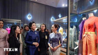 Fru Ngo Phuong Ly träffade den thailändska premiärministerns hustru, Thananon Charnvirakul.