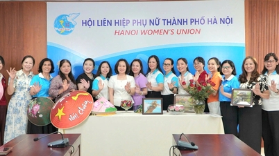 Hanoi Women's Union: Training on livestreaming skills to promote Vietnamese brands.
