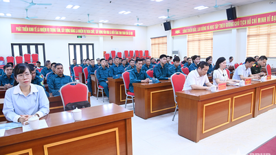 Quang Ninh: Komando Militer Distrik Bai Chay meresmikan program pelatihan milisi lokal tahun 2026.