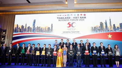 Sun Group e Central Pattana firmano un accordo di cooperazione strategica, aprendo la strada allo sviluppo di una nuova generazione di complessi commerciali e urbani a uso misto in Vietnam.