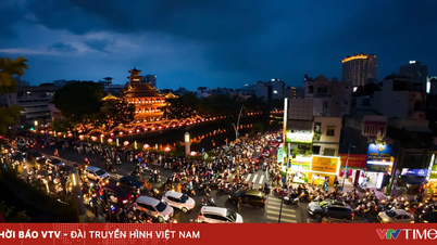 TP Hồ Chí Minh: Đêm hội hoa đăng rực rỡ thắp sáng dòng kênh Nhiêu Lộc - Thị Nghè