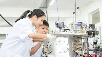 Industri kuasa nuklear menawarkan "insentif khas" untuk menarik individu yang berbakat.