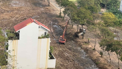 लंबित परियोजनाओं से निपटने में अब "अपनी कुर्सी से चिपके रहने" वाली मानसिकता के लिए कोई जगह नहीं है।